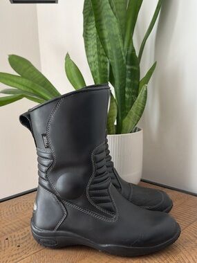 Tourmaster Solution Waterproof Riding Boots - Women’s Size 6